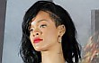 Rihanna Sakit Karena Kebanyakan Pesta?
