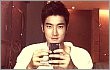 Aduh, Choi Siwon Foto Cuma Pakai Jubah Mandi