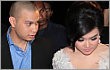 Syahrini Perlihatkan Cincin Berlian Hadiah dari Bubu