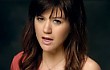 Kelly Clarkson Angkat Isu Sosial di Klip 'Dark Side'