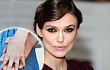Keira Knightley Pamer Kemesraan dan Cincin Tunangan