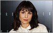 Noomi Rapace Tak Takut Implan Payudara Demi Peran Seksi