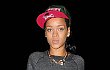Rihanna Terharu Temani Neneknya yang Sakit Kanker