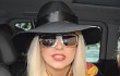 Lady GaGa Beli Gaun Rp 1,2 Miliar Demi Amal