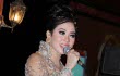 Syahrini Incar Nyanyi Duet dengan Ariel