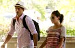 Ashton Kutcher dan Mila Kunis Makin Mesra Pulang dari Bali