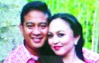 Kekasih Hadiahkan Busana Gamis untuk Angelina Sondakh