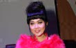 Syahrini Ungkap Gaya Bulu Angsa dan High Heels Rainbow Cake