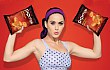 Katy Perry Tampil Kocak di Iklan Keripik Kentang