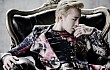 G-Dragon di Lokasi Syuting MV 'Crayon'