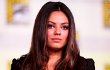 Terjebak di Lift, Mila Kunis Diselamatkan Pemadam Kebakaran