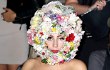 Lady GaGa 'Menyulap' Bunga Menjadi Topi