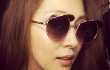 BoA Kenakan Sunglass Bentuk Lampu Lalu Lintas