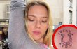 Scarlett Johansson Pamer Tato Baru
