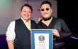 PSY Dianugerahi Sertifikat Guinness World Records Berkat 'Gangnam Style'