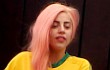 Lady GaGa Lupa Pakai Celana Saat Sapa Fans Brazil