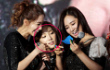 Foto Tae Yeon Terhalang Member Bertubuh Tinggi Bikin Fans Tertawa