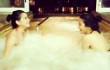 Naysila Mirdad Pamer Foto Berbikini Sambil Mandi Busa