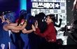 Sibuk, Suzy Tetap Sempat Salami Fans SD