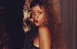 Astaga, Rihanna Unggah Foto Semi Telanjang