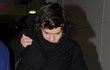 Lupa Bawa Paspor, Harry Styles Ketinggalan Penerbangan ke Amerika