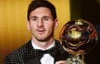 Lionel Messi Terima Trofi Ballon d'Or ke-4 dengan Busana Unik