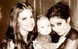 Selena Gomez Unggah Foto Bayi Bareng Vanessa Hudgens