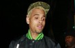 Chris Brown Selingkuh dari Rihanna dengan Cewek Pirang?