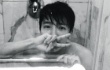 Donghae SuJu Pamer Selca Sedang Mandi