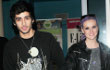 Zayn Malik 1D Menangkan Hati Kekasih dengan Teddy Bear