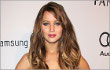 Jennifer Lawrence Protes Punya Dada Besar