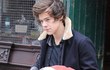 Harry Styles 1D Kepergok Beli Barang Bekas