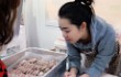 Moon Geun Young Membuat Sendiri Biskuit untuk Fans