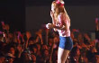 Tae Yeon SNSD Syok Tak Sengaja Lempar Bola Kena Fans