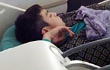 Netizen Marah Fans Diam-Diam Motret T.O.P Tidur di Pesawat