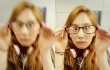Selca Kocak Tae Yeon SNSD Mainan Kacamata