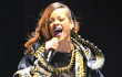 Rihanna Kembali Batalkan Konser Karena Radang Tenggorokan