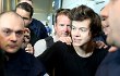 Diserbu Fans, Harry Styles 1D Dikawal 10 Polisi Perancis