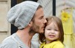 Lucunya Harper Senyum Dicium David Beckham Saat Belanja di Paris