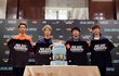 CN Blue Sumbangkan Hasil Lelang Kaos Konser ke Palang Merah Hongkong