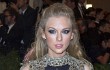 Pria Ditahan Gara-Gara Berenang Dekati Rumah Taylor Swift