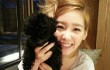 Imutnya Tae Yeon SNSD Bermanja-manja dengan Anjingnya