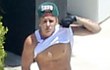 Justin Bieber Lagi-Lagi Pamer Six-Pack ke Paparazzi