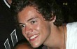Harry Styles 1D Bikin Tato Unik di Pergelangan Kaki