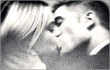 Robert Pattinson Cium Mesra Wanita Blonde di Iklan Dior