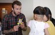 David Beckham Kunjungi Pasien Rumah Sakit di China