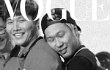 HaHa dan Kim Jong Kook Parodikan Foto G-Dragon Topless dengan Cewek