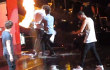Harry Diselamatkan Zayn dari Kobaran Api di Konser One Direction
