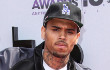 Chris Brown Kejang-Kejang di Studio Rekaman