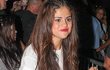 Selena Gomez: Aku Belum Pernah Menangis Seperti Ini di Konser
